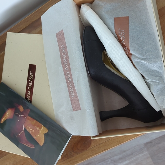 FINAL SALE 🆕🌿GIORGIO GALASSI MARY JANE PUMPS🌿 - Picture 2 of 16